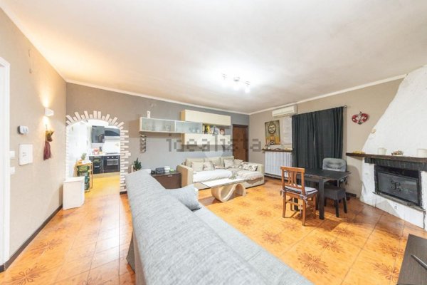 casa indipendente in vendita a Zagarolo