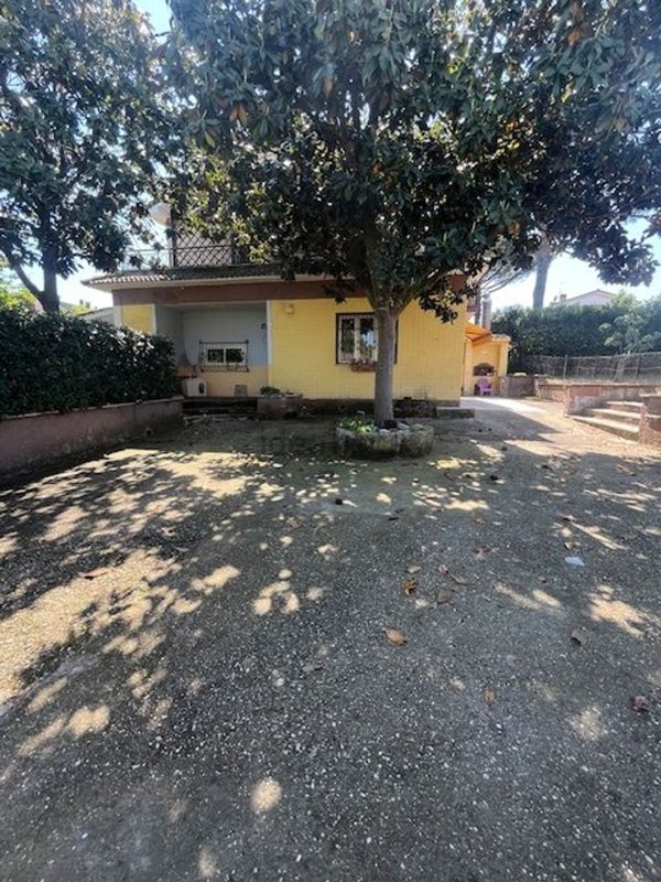 casa indipendente in vendita a Zagarolo