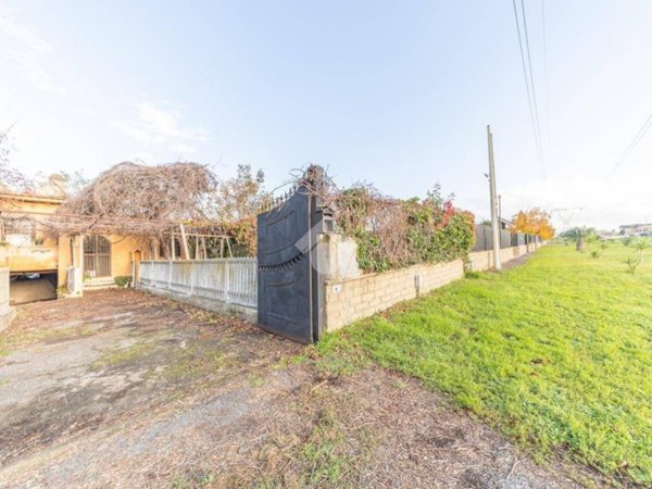 casa indipendente in vendita a Zagarolo in zona Valle Martella