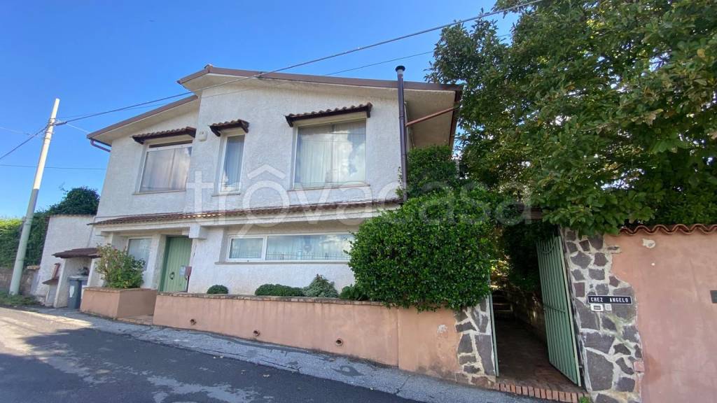 casa indipendente in vendita a Zagarolo in zona Valle Martella