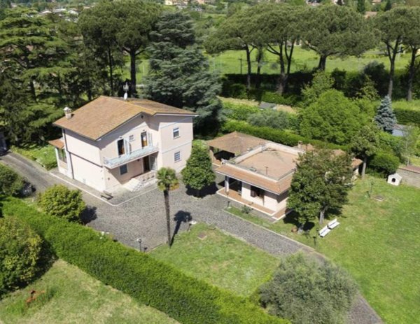 casa indipendente in vendita a Zagarolo