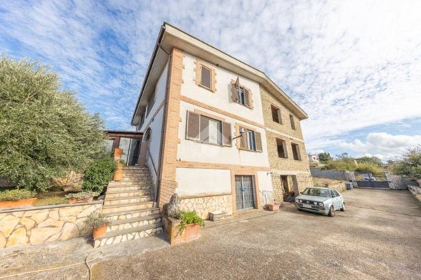 casa indipendente in vendita a Zagarolo in zona Valle Martella