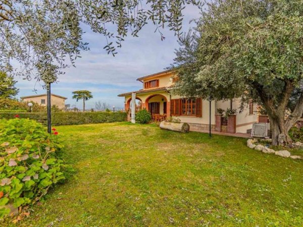 casa indipendente in vendita a Zagarolo in zona Valle Martella