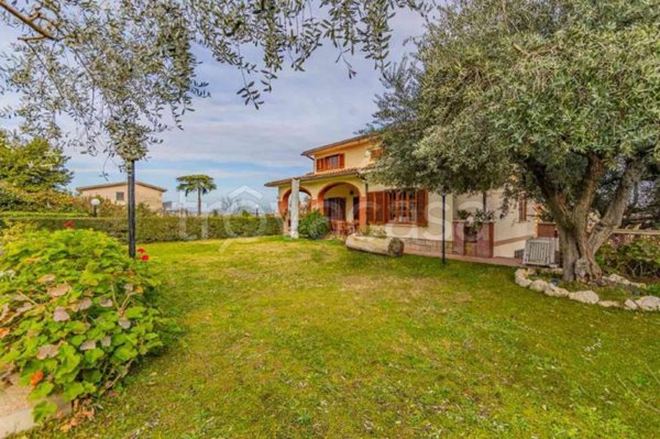 casa indipendente in vendita a Zagarolo in zona Valle Martella