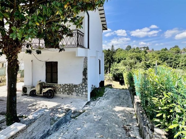 casa indipendente in vendita a Zagarolo