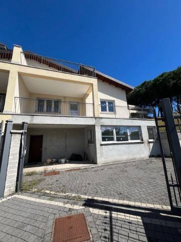 casa indipendente in vendita a Zagarolo