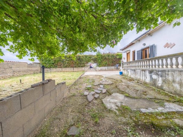 casa indipendente in vendita a Zagarolo in zona Valle Martella