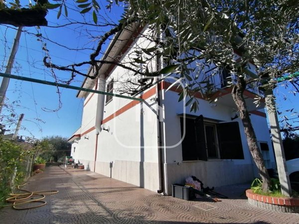 casa indipendente in vendita a Zagarolo
