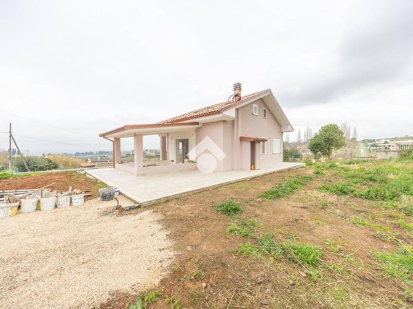 casa indipendente in vendita a Zagarolo in zona Valle Martella