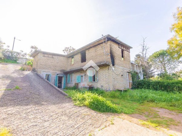 casa indipendente in vendita a Zagarolo in zona Valle Martella