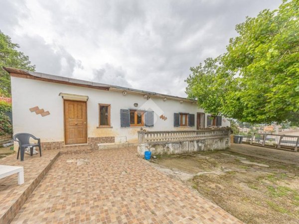 casa indipendente in vendita a Zagarolo in zona Valle Martella
