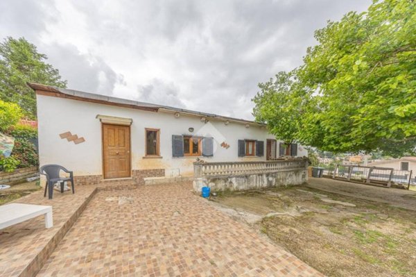 casa indipendente in vendita a Zagarolo in zona Valle Martella