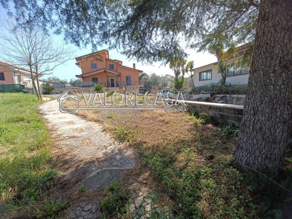 casa indipendente in vendita a Zagarolo in zona Valle Martella