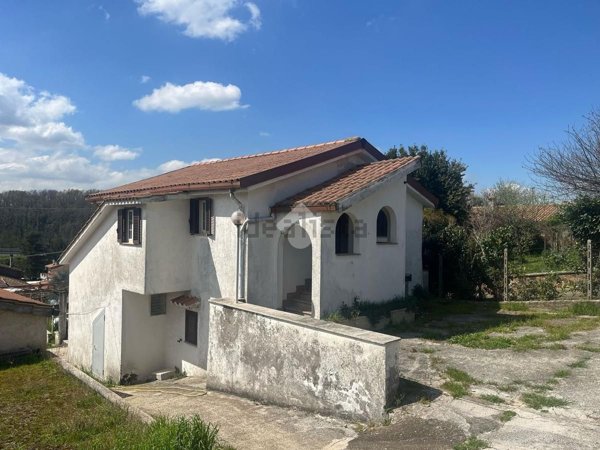 casa indipendente in vendita a Zagarolo