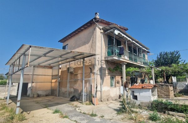 casa indipendente in vendita a Zagarolo