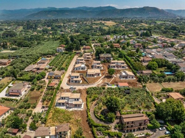 casa indipendente in vendita a Zagarolo