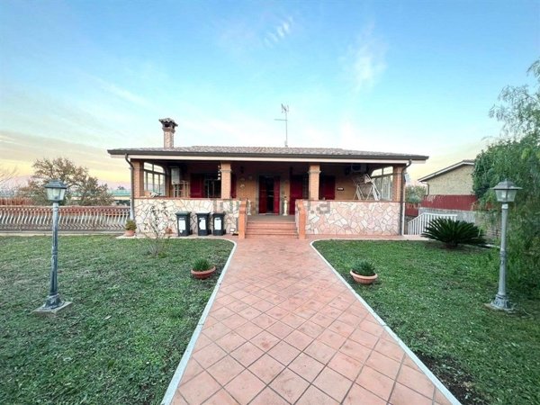 casa indipendente in vendita a Zagarolo in zona Valle Martella
