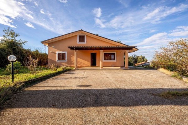 casa indipendente in vendita a Zagarolo