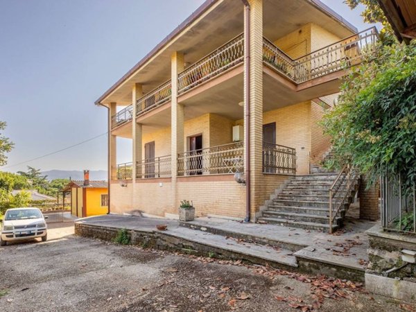 casa indipendente in vendita a Zagarolo