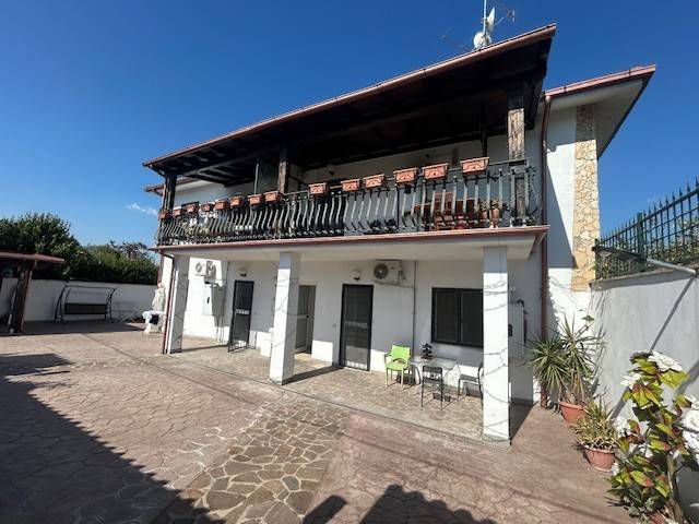 appartamento in vendita a Zagarolo in zona Valle Martella