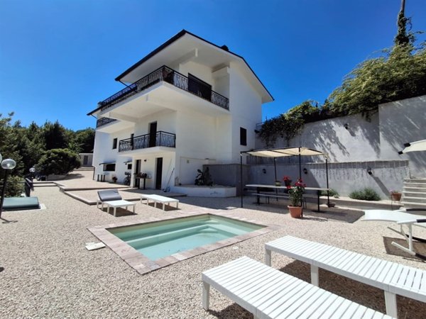 casa indipendente in vendita a Zagarolo