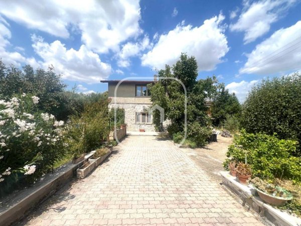 casa indipendente in vendita a Zagarolo in zona Valle Martella