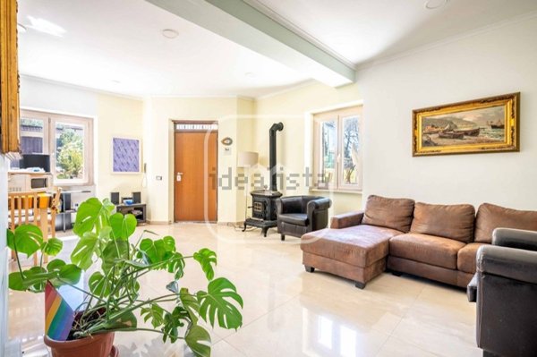 casa indipendente in vendita a Zagarolo in zona Valle Martella
