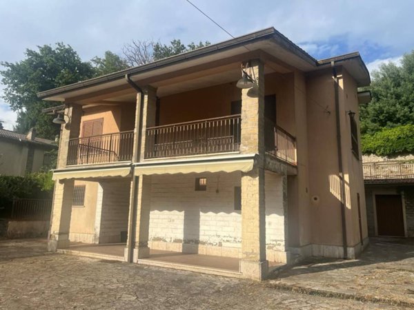 casa indipendente in vendita a Zagarolo