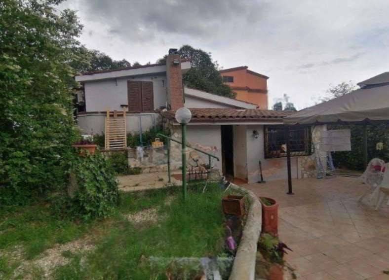 casa indipendente in vendita a Zagarolo in zona Valle Martella