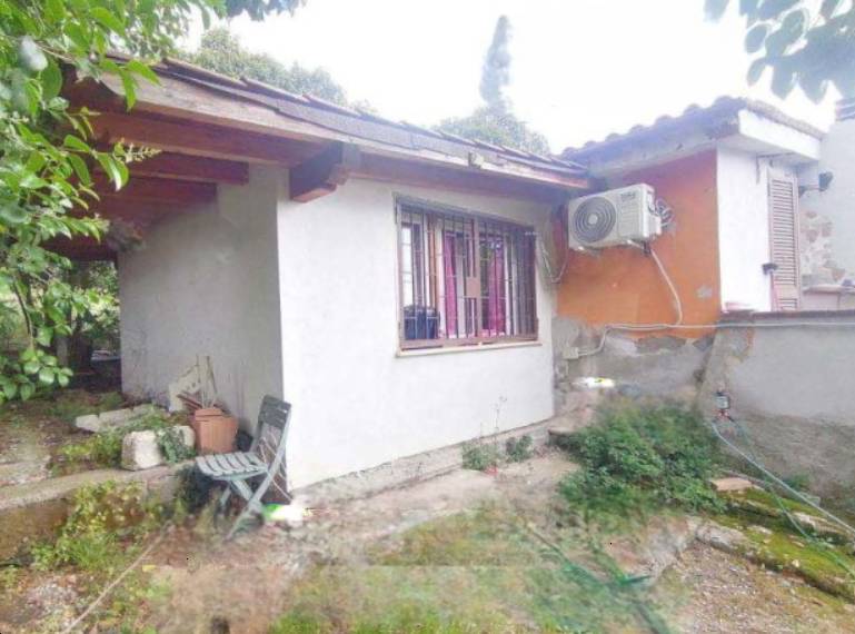 casa indipendente in vendita a Zagarolo in zona Valle Martella