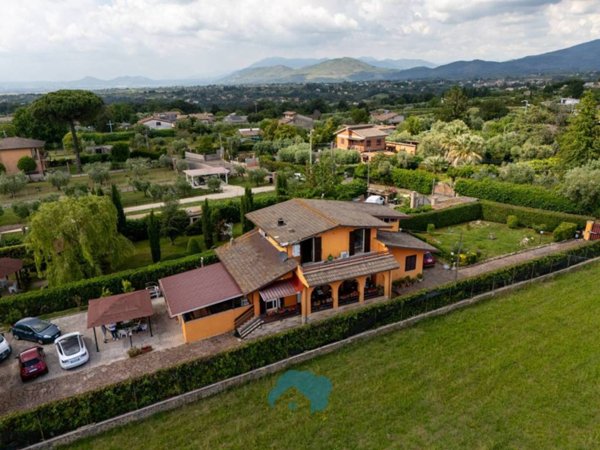 casa indipendente in vendita a Zagarolo