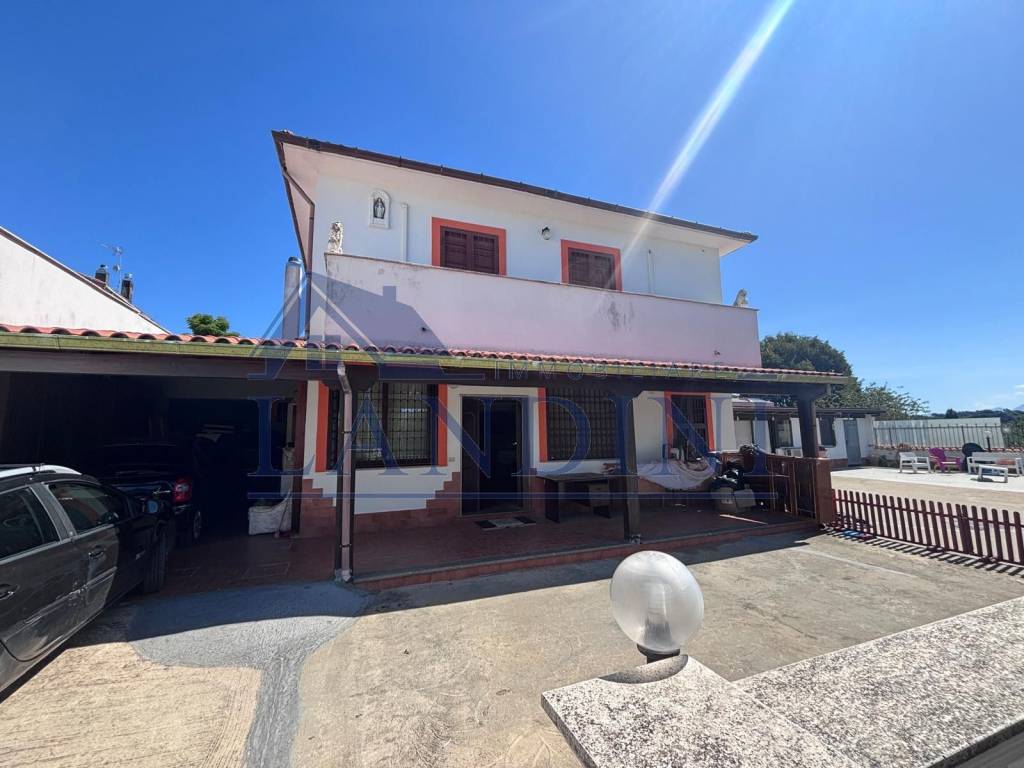 casa indipendente in vendita a Zagarolo