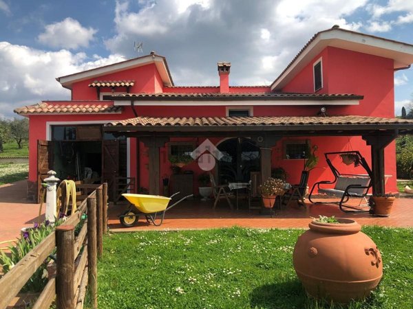 casa indipendente in vendita a Zagarolo