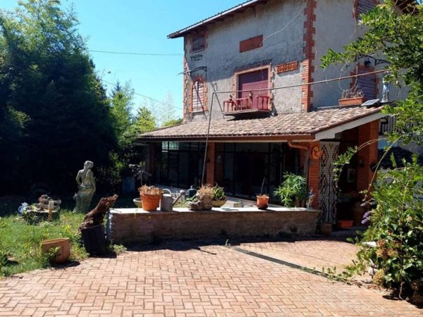 casa indipendente in vendita a Zagarolo