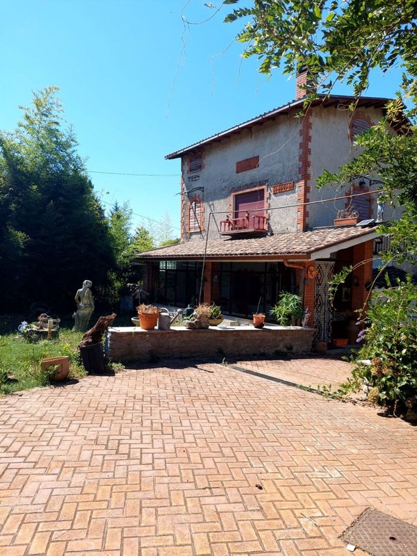 casa indipendente in vendita a Zagarolo