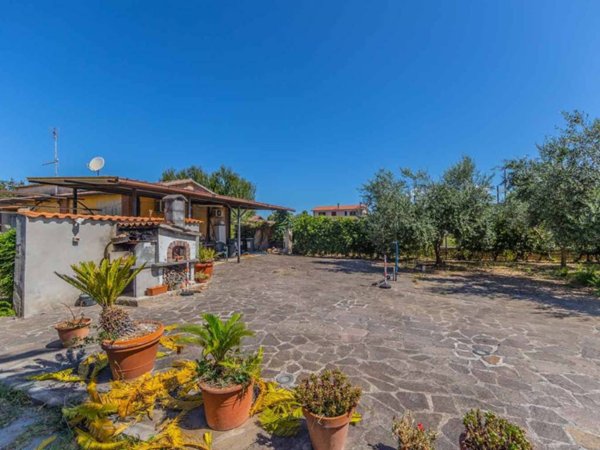 casa indipendente in vendita a Zagarolo in zona Valle Martella