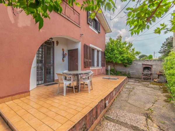 casa indipendente in vendita a Zagarolo