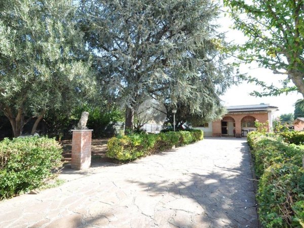 casa indipendente in vendita a Zagarolo in zona Valle Martella
