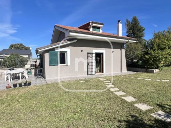 casa indipendente in vendita a Zagarolo