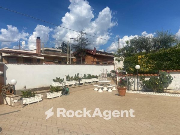 casa indipendente in vendita a Zagarolo in zona Valle Martella