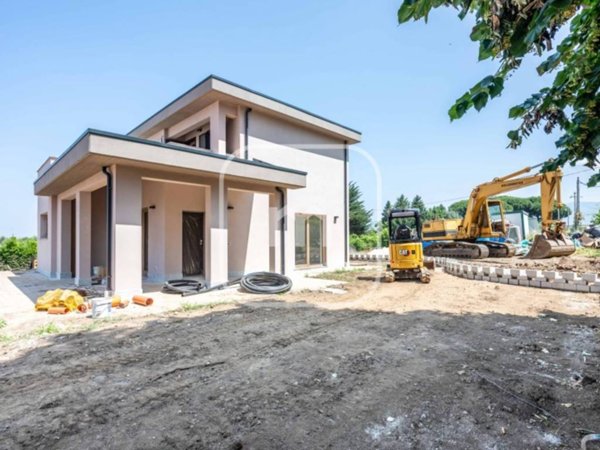 casa indipendente in vendita a Zagarolo