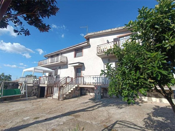 casa indipendente in vendita a Zagarolo in zona Valle Martella