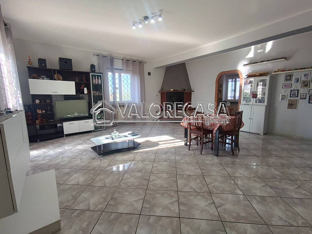 casa indipendente in vendita a Zagarolo in zona Valle Martella