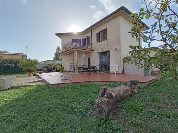 casa indipendente in vendita a Zagarolo in zona Valle Martella