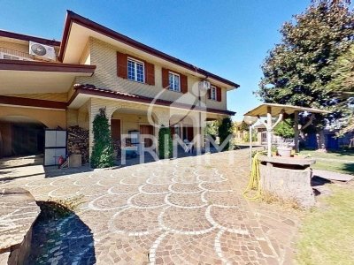 villa in vendita a Zagarolo