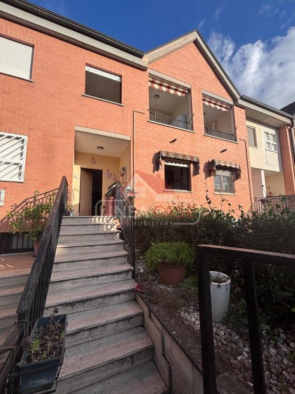 casa indipendente in vendita a Zagarolo