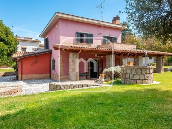 casa indipendente in vendita a Zagarolo