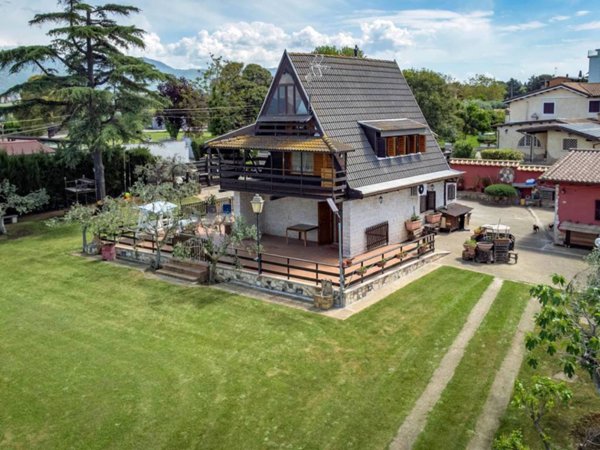 casa indipendente in vendita a Zagarolo