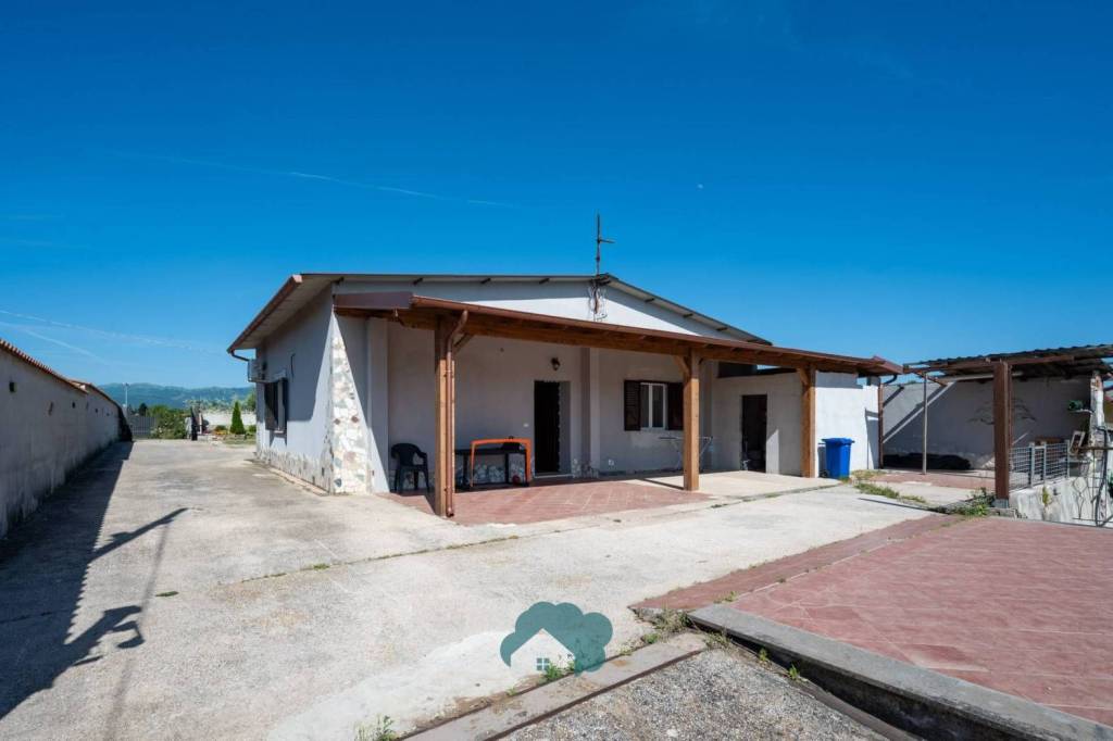 casa indipendente in vendita a Zagarolo