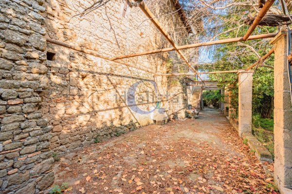 casale in vendita a Zagarolo